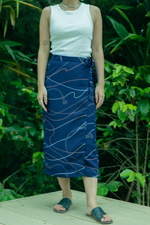 Load image into Gallery viewer, Navy Line-Kimono wrap skirt
