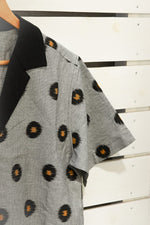 画像をギャラリービューアに読み込む, Black Ryukyu Kasuri-Crop Kimono Shirt
